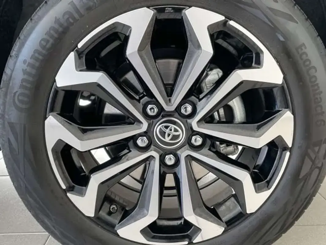 Usado Toyota Yaris Cross Active 116 CV (85 kW) 2022 Blanco SUV