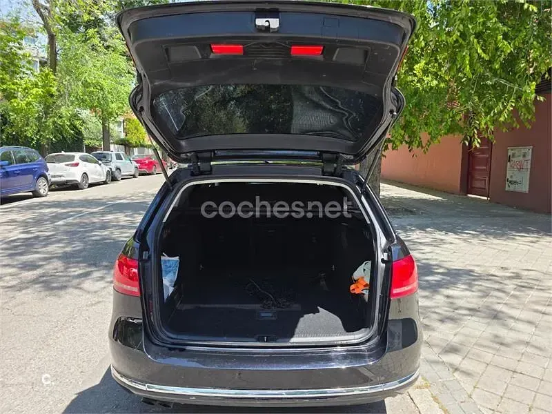 Usado VW Passat Advance 140 CV (102 kW) 2011 Negro Familiar