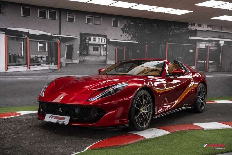Rosso magma Usado 2022 Ferrari 812 Descapotable | 599.999 € - Imagen 1/4