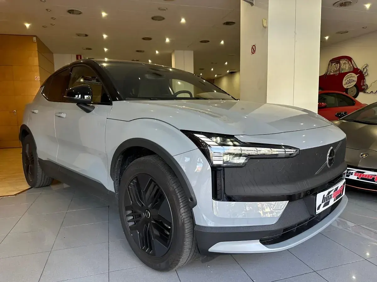 Nuevo Volvo EX30 Ultra 314 kW (428 CV) 2026 Gris SUV