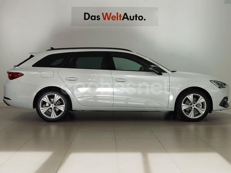 Blanco Usado 2024 Seat Leon FR Familiar | 25.490 € (Un poco caro) - Imagen 1/4