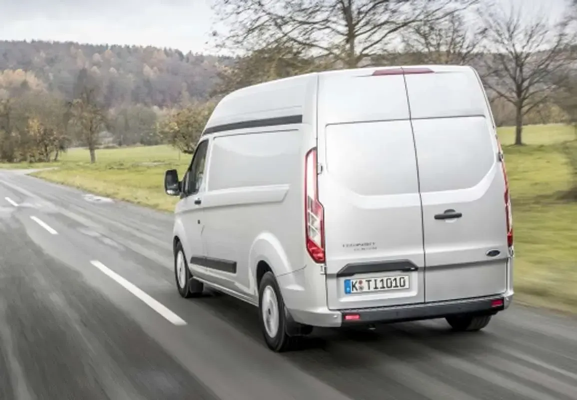 Usado Ford Transit Custom Trend 131 CV (96 kW) 2022 Azul Familiar