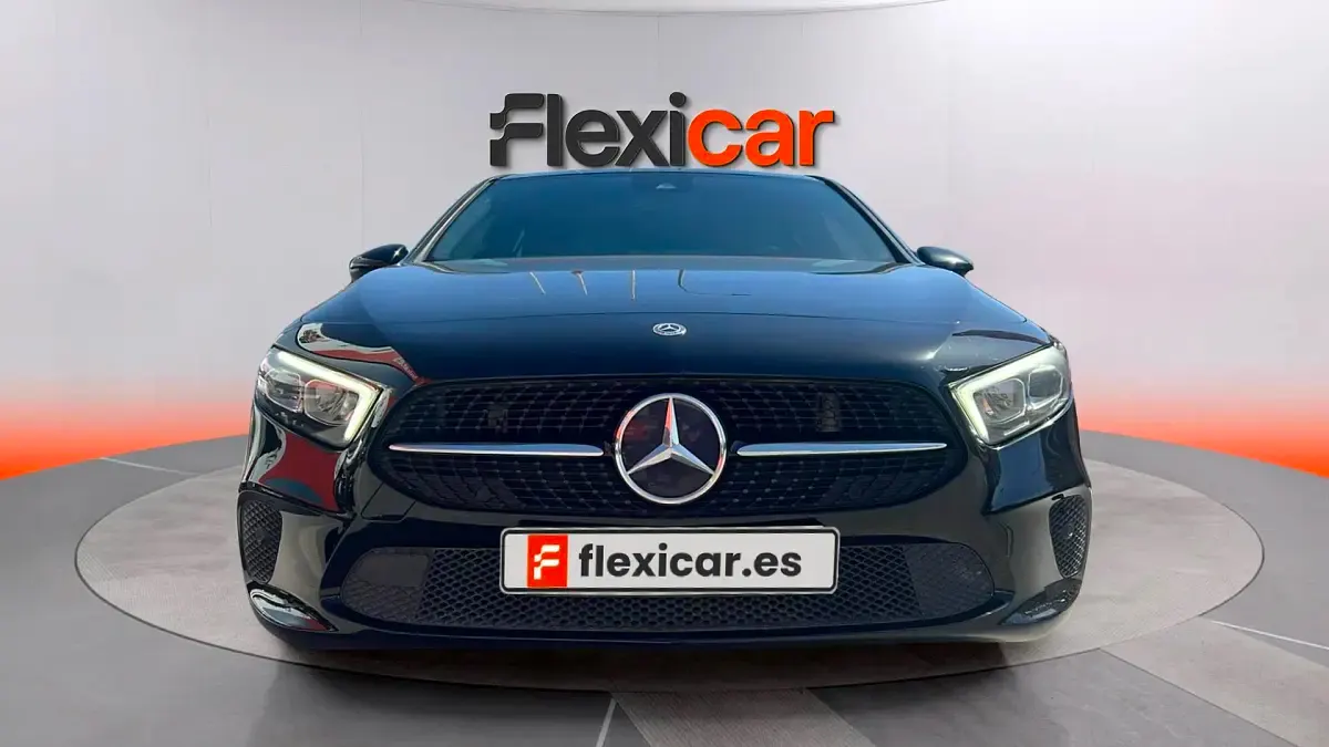 Usado Mercedes A180 116 CV (85 kW) 2019 Negro Berlina