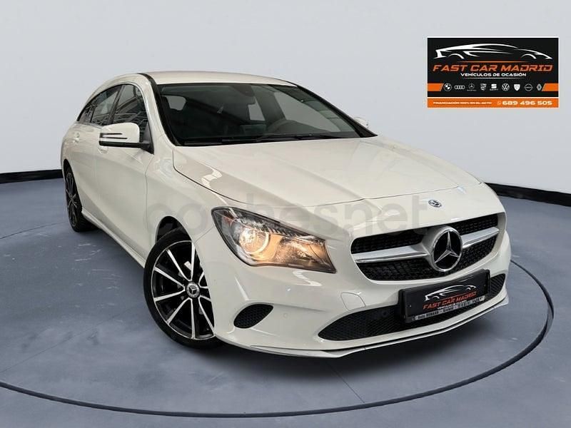 Usado Mercedes CLA200 Shooting Brake 136 CV (100 kW) 2017 Blanco Familiar