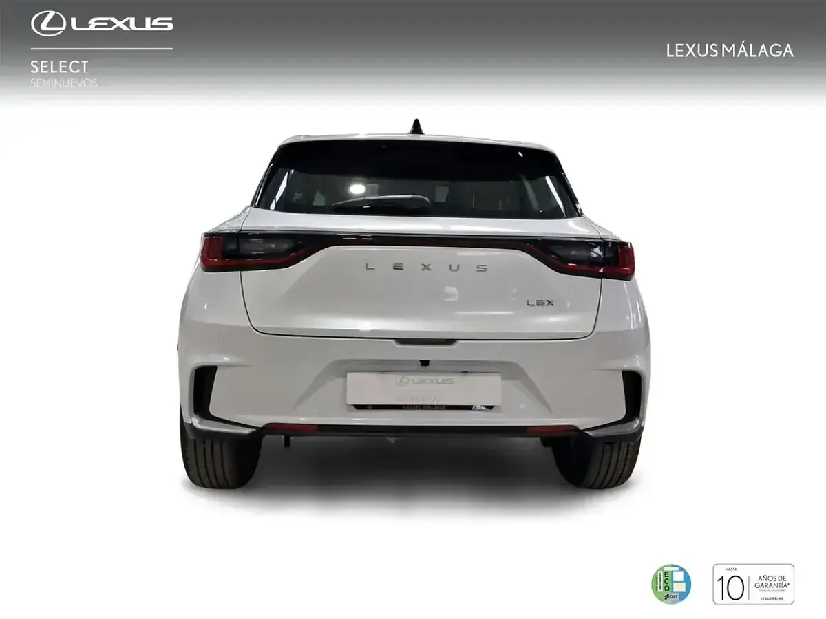 Usado Lexus LBX 136 CV (100 kW) 2025 Blanco SUV