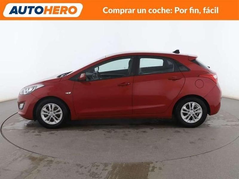 Usado Hyundai i30 90 CV (66 kW) 2017 Rojo Utilitario