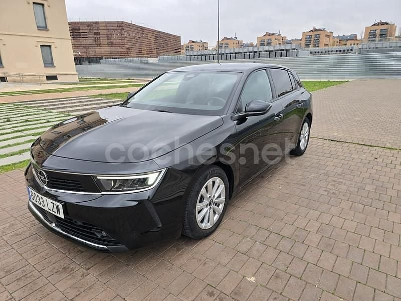 Negro Usado 2023 Opel Astra Edition Berlina | 12.700 € (Super precio) - Imagen 1/4