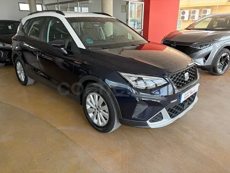 Usado Seat Arona Style 110 CV (80 kW) 2022 Azul SUV