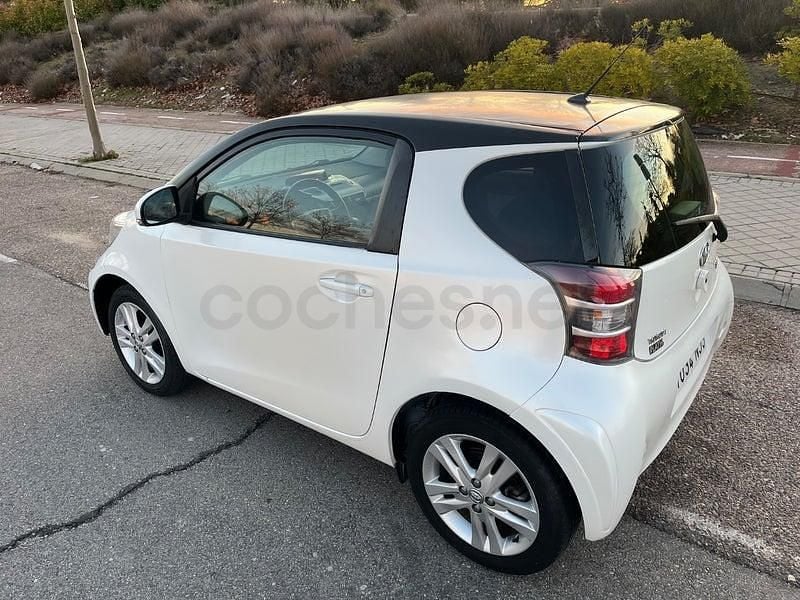 Usado Toyota iQ 99 CV (72 kW) 2011 Blanco Utilitario