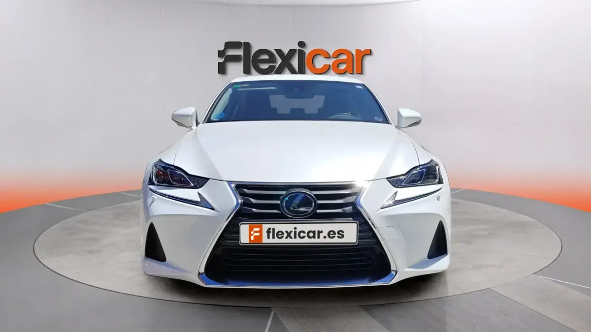 Usado Lexus IS300h Executive Line 223 CV (164 kW) 2019 Blanco Berlina