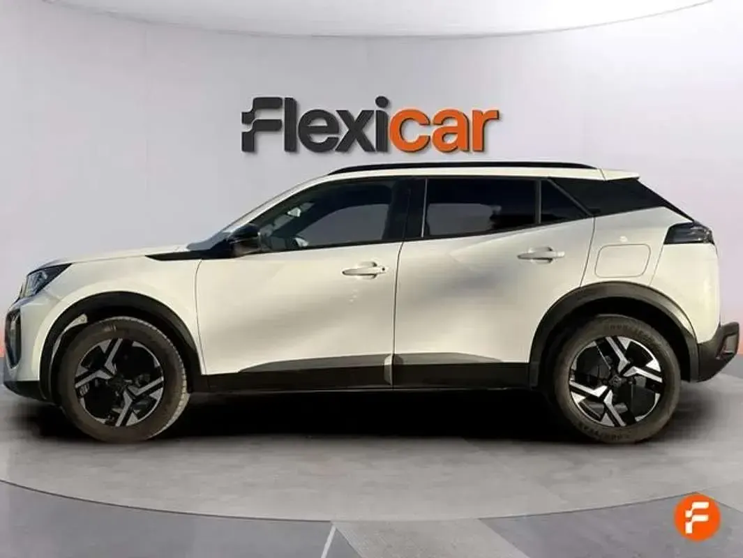 Usado Peugeot 2008 Allure 102 CV (75 kW) 2024 Blanco SUV