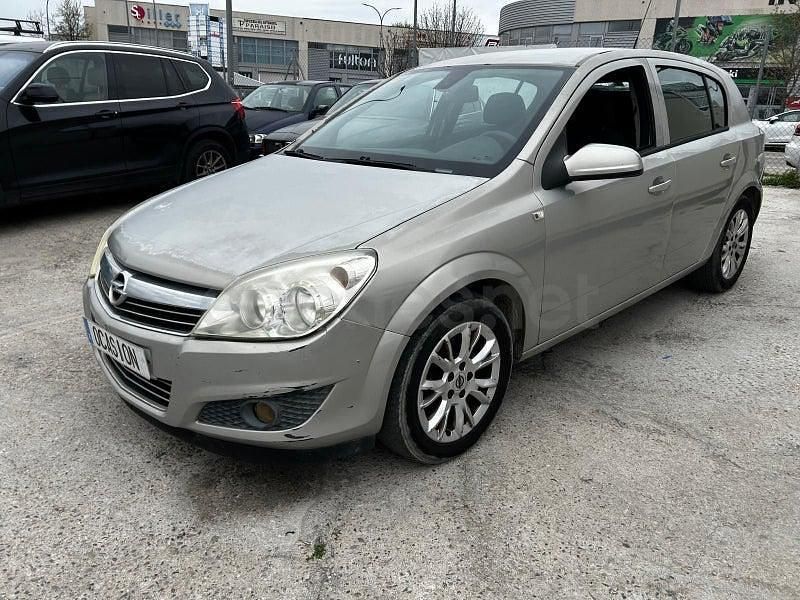 Begagnad Opel Astra Energy 90 HK (66 kW) 2009 Grå Sedan