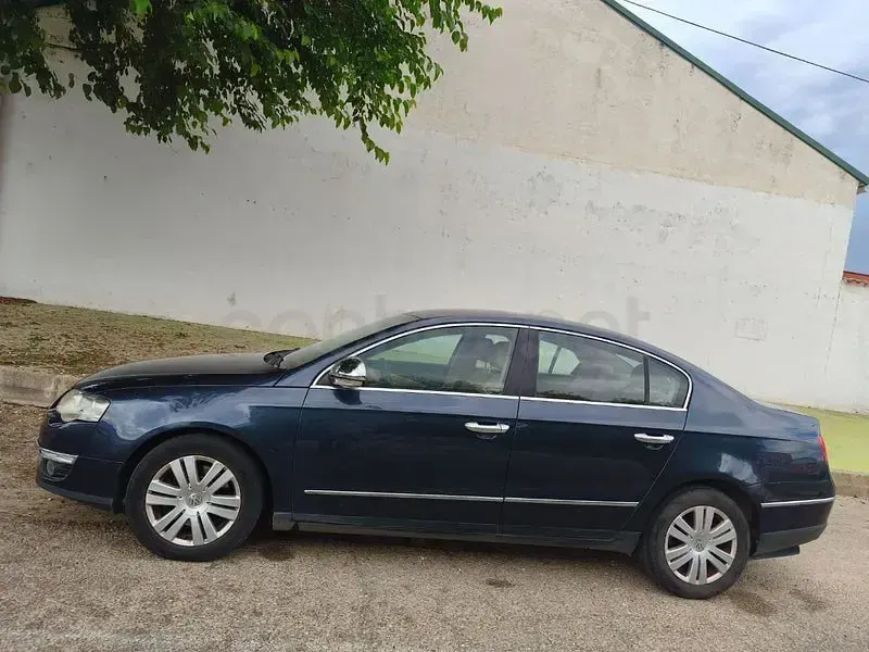 Usado VW Passat Advance 140 CV (102 kW) 2007 Negro Berlina