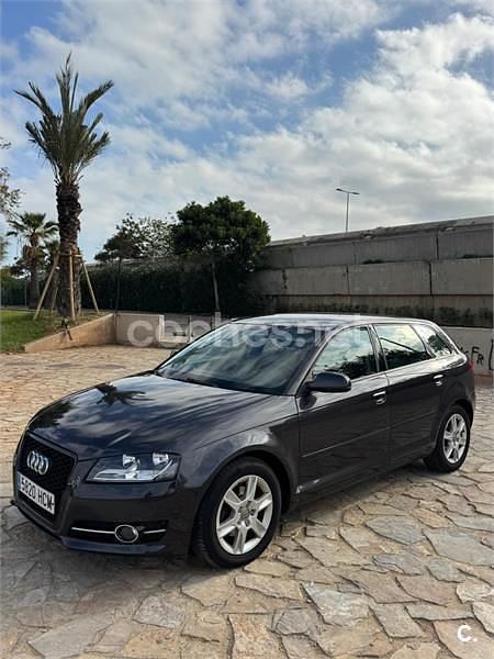 Negro Usado 2011 Audi A3 Ambition Berlina | 8350 € (Precio justo) - Imagen 1/4