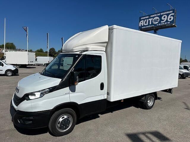 Usado Iveco Daily 156 CV (114 kW) 2023 Blanco