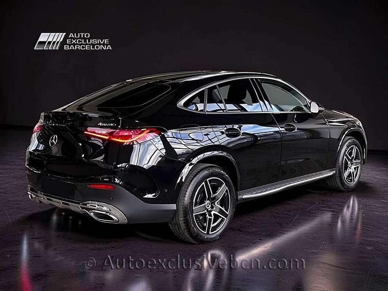 Usado Mercedes GLC300e 313 CV (230 kW) 2025 Negro Coupe