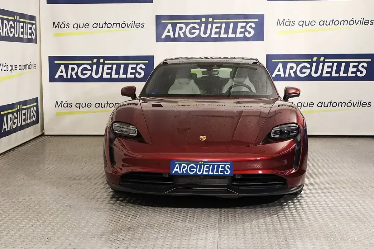 Usado Porsche Cayenne Sport Turismo 476 CV (350 kW) 2023 Rojo SUV