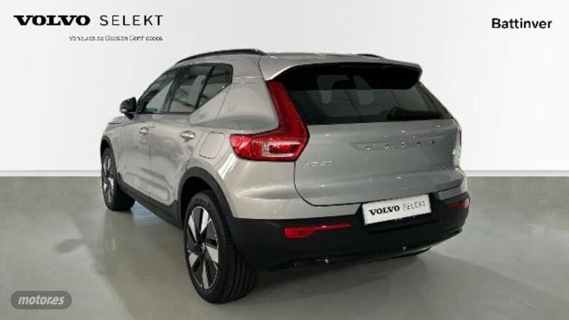 Usado Volvo XC40 Plus 300 kW (408 CV) 2023 Plateado SUV