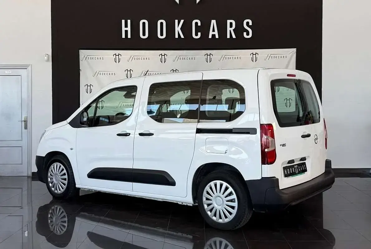Usado Opel Combo Life Edition 102 CV (75 kW) 2021 Blanco Monovolumen