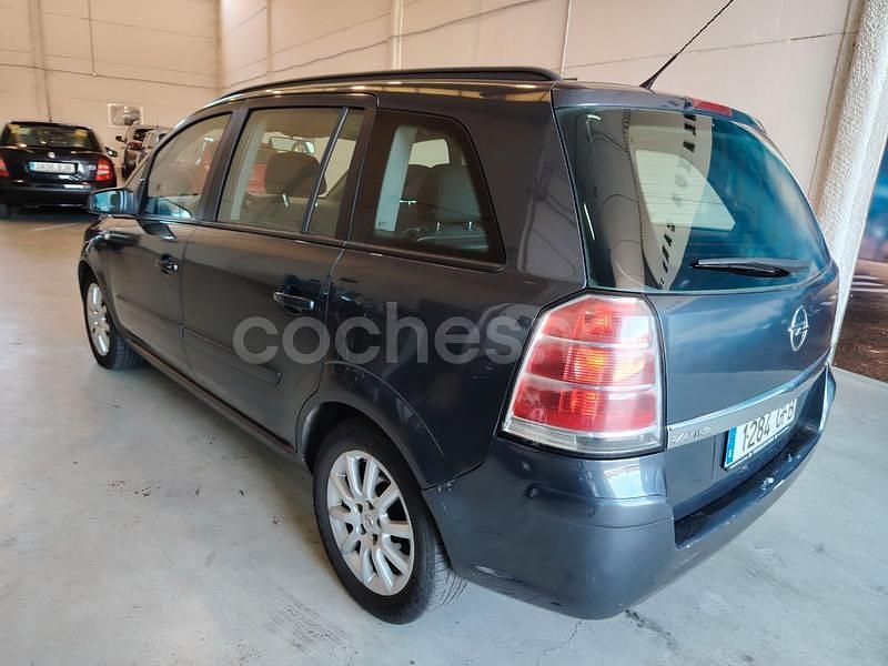 Usado Opel Zafira Enjoy 120 CV (88 kW) 2008 Gris / plata Monovolumen