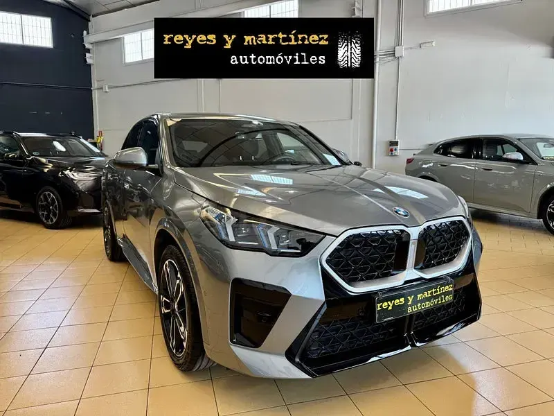 Usado BMW X2 Comfort Edition 150 CV (110 kW) 2025 Gris / plata SUV