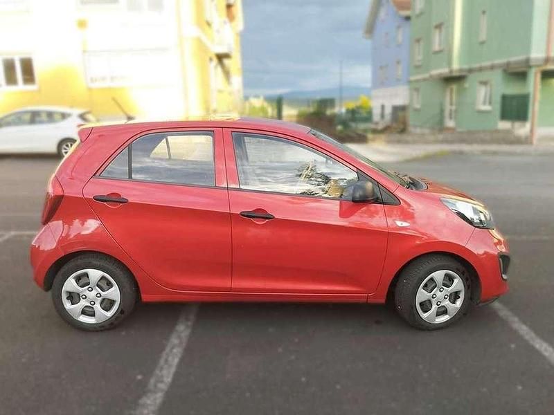 Usado Kia Picanto 61 CV (44 kW) 2011 Rojo Utilitario