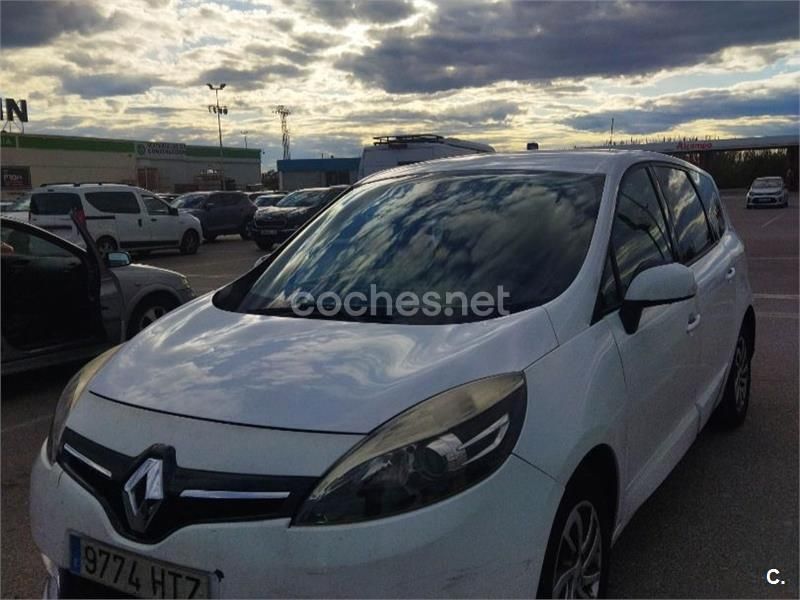Blanco Usado 2013 Renault Grand Scénic III Dynamique Monovolumen | 5700 € (Precio justo) - Imagen 1/4