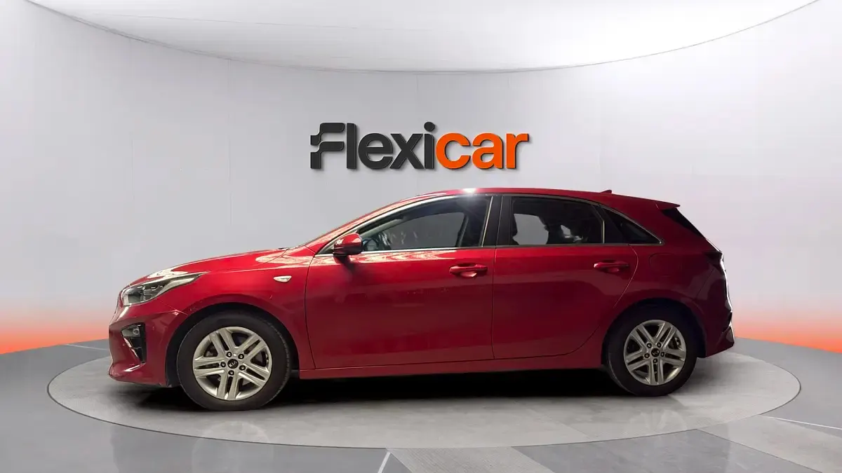 Usado Kia Ceed 100 CV (73 kW) 2020 Rojo Utilitario