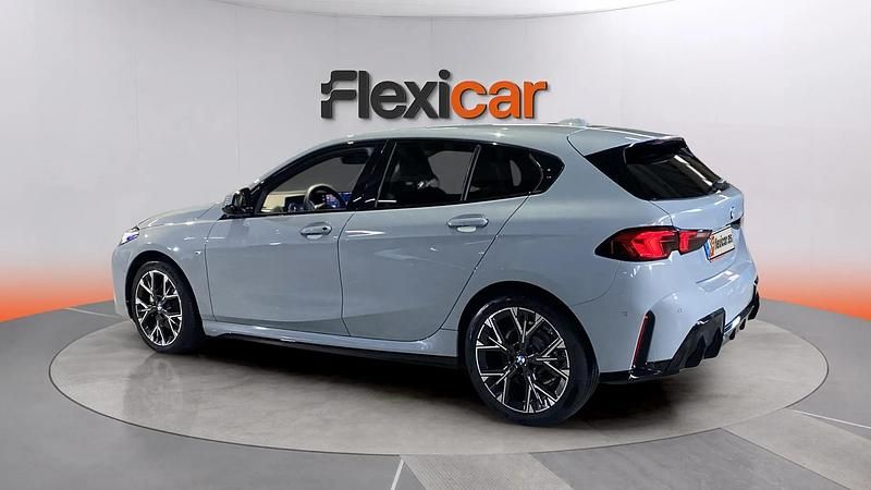 Usado BMW 120 170 CV (125 kW) 2025 Gris Utilitario