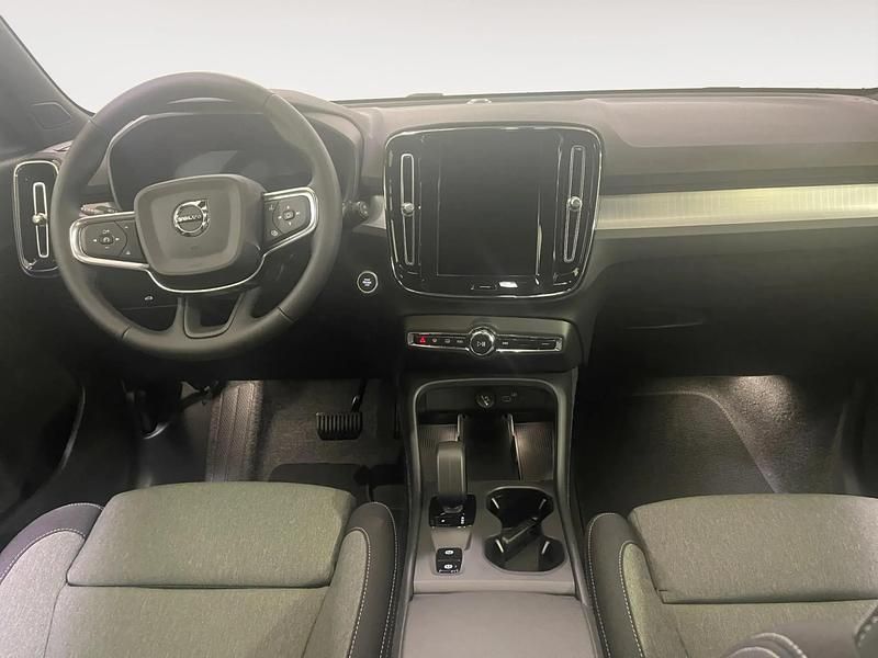 Nuevo Volvo XC40 Core 163 CV (119 kW) 2025 Beige SUV