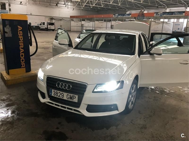 Usado Audi A4 140 CV (102 kW) 2009 Blanco Berlina