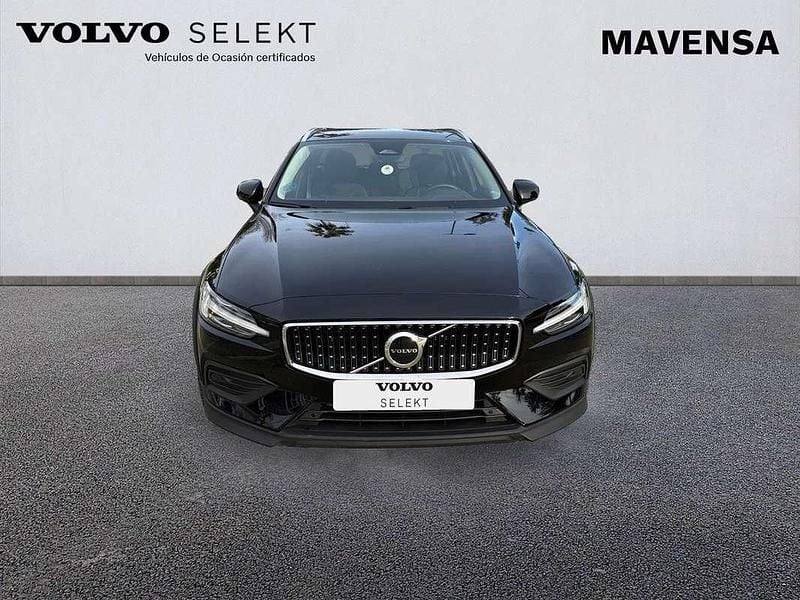 Usado Volvo V60 CC Core 197 CV (144 kW) 2023 Negro Familiar