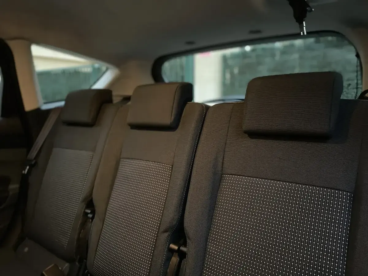 Usado Ford C-MAX Trend 115 CV (84 kW) 2013 Azul Monovolumen