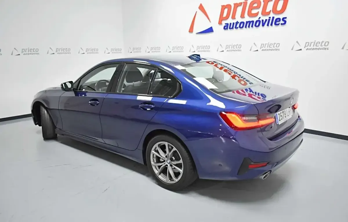 Usado BMW 318 150 CV (110 kW) 2020 Azul Berlina