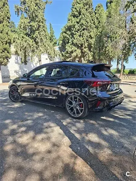 Usado Ford Focus ST 280 CV (205 kW) 2023 Negro Berlina