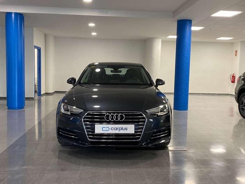 Usado Audi A4 Advanced 150 CV (110 kW) 2016 Gris Berlina