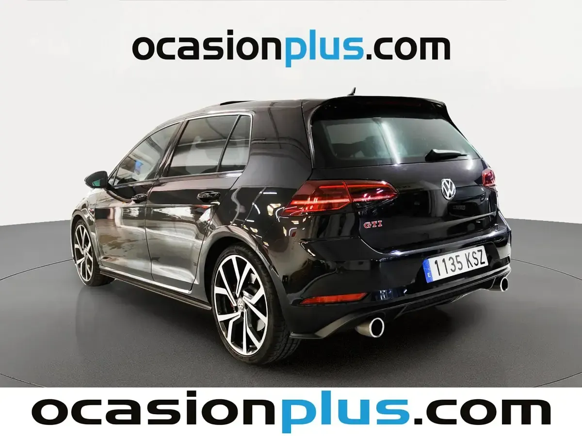 Usado VW Golf VII GTI 245 CV (180 kW) 2019 Negro Utilitario