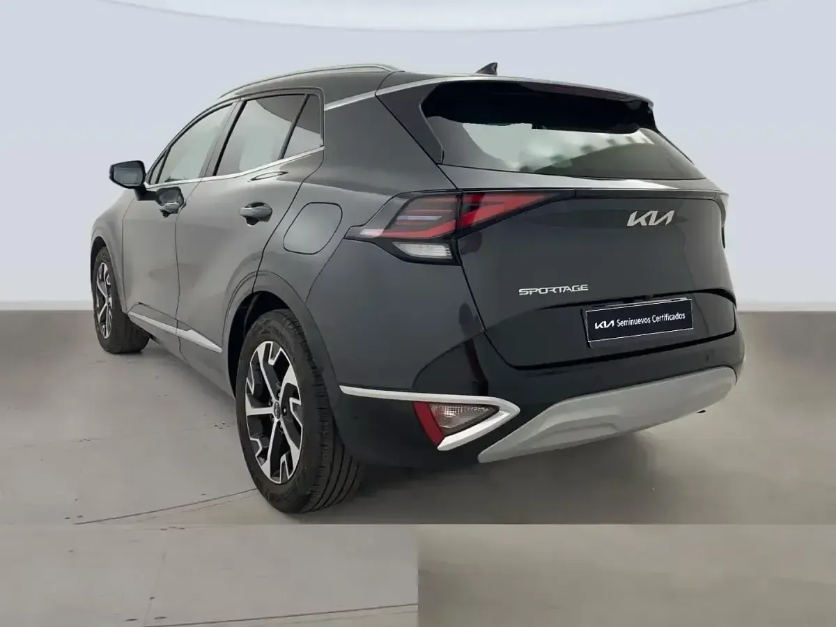 Usado Kia Sportage 150 CV (110 kW) 2024 Gris SUV