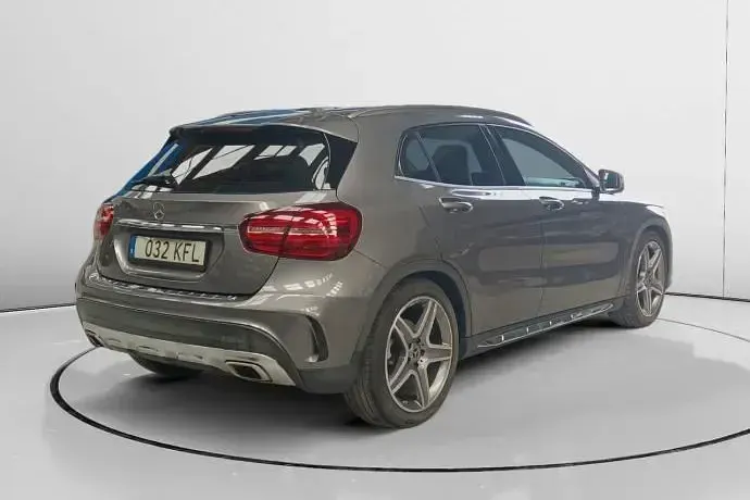 Usado Mercedes GLA200 136 CV (100 kW) 2017 SUV