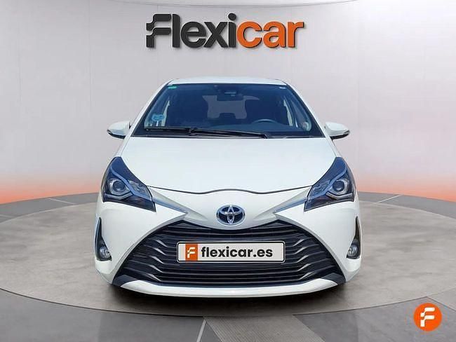 Usado Toyota Yaris Active 69 CV (50 kW) 2019 Blanco Berlina