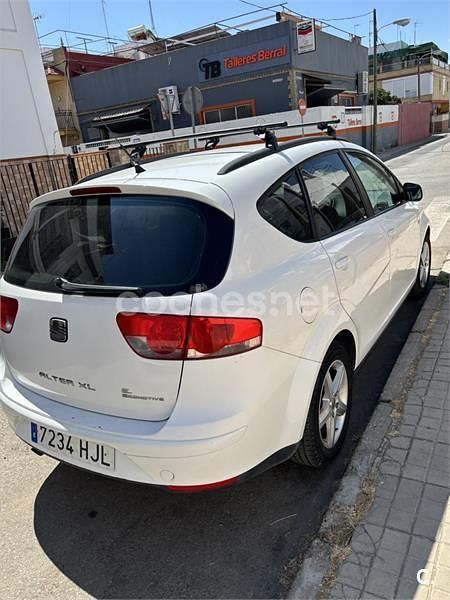 Usado Seat Altea XL Style 105 CV (77 kW) 2012 Blanco Monovolumen