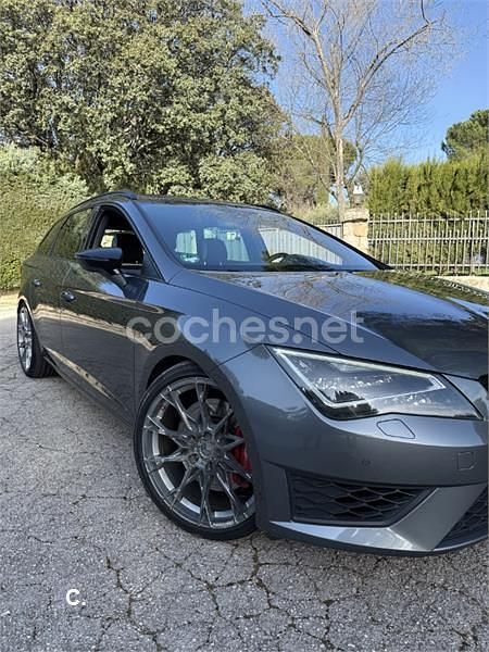 Usado Seat Leon ST CUPRA 290 CV (213 kW) 2016 Gris / plata Familiar