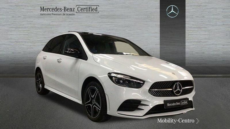 Usado Mercedes B250 AMG line 217 CV (159 kW) 2023 Digital white  metallic paint Utilitario