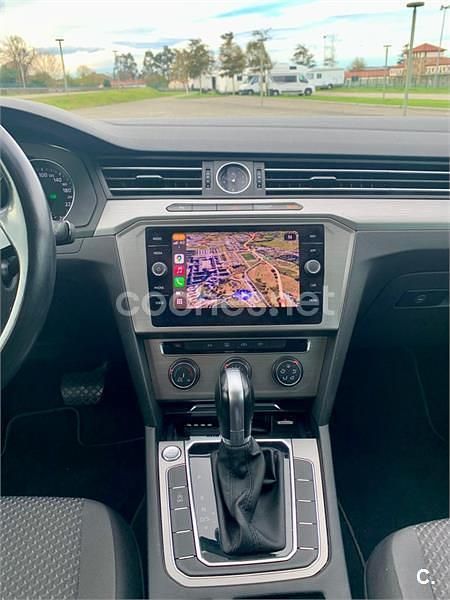 Usado VW Passat Advance 120 CV (88 kW) 2019 Negro Familiar