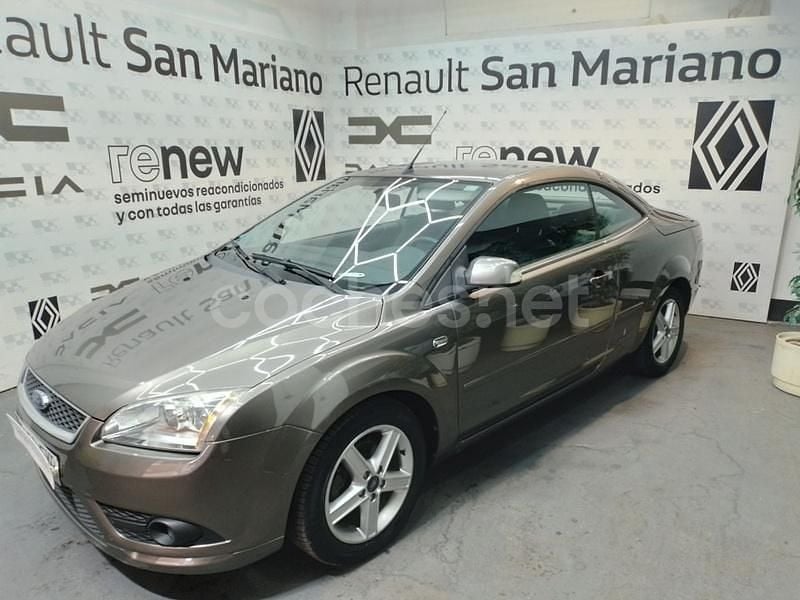 Marrón Usado 2007 Ford Focus Cabriolet Trend Descapotable | 5900 € (Precio justo) - Imagen 1/4