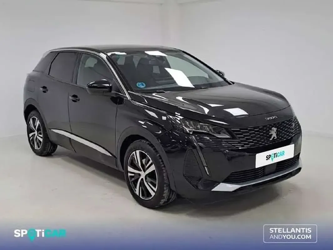 Usado Peugeot 3008 Allure 131 CV (96 kW) 2021 Negro SUV