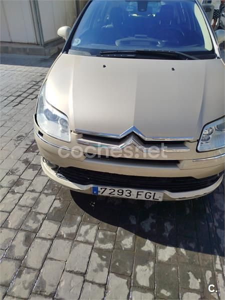 Usado Citroën C4 Exclusive 138 CV (101 kW) 2006 Beige Berlina