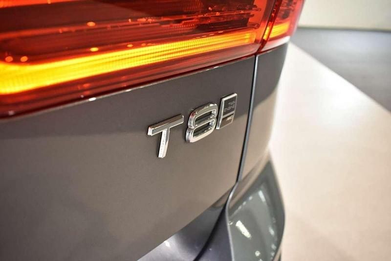Gris Usado 2020 Volvo XC60 Business Edition SUV | 27.890 € (Super precio) - Imagen 1/4