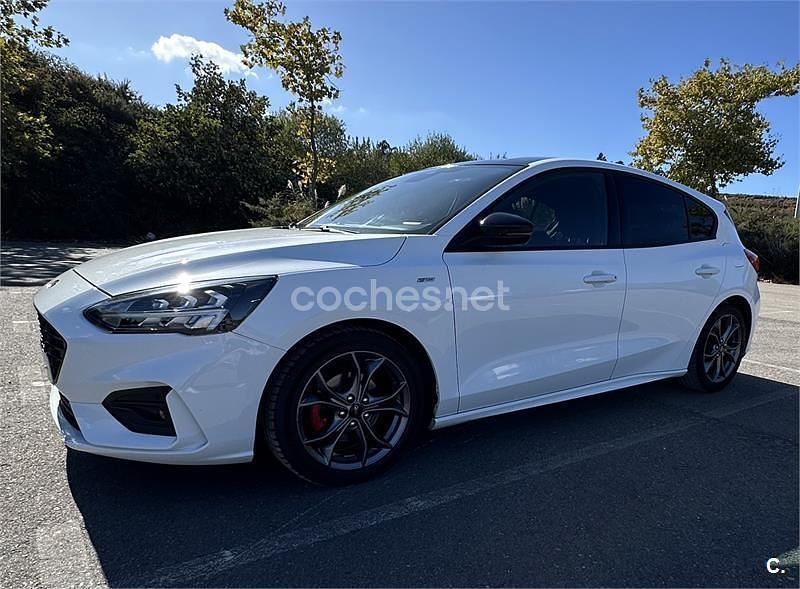 Blanco Usado 2019 Ford Focus ST-Line Berlina | 15.490 € (Precio justo) - Imagen 1/4