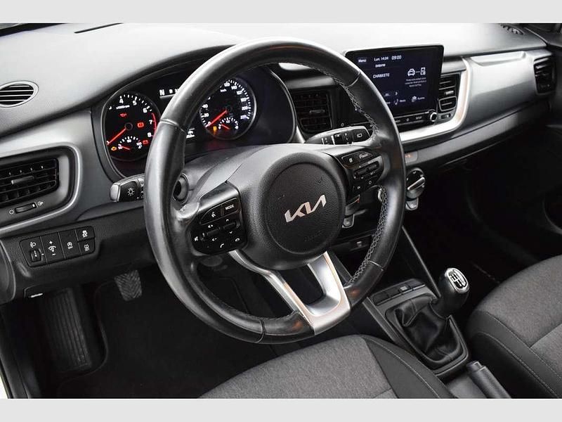 Usado Kia Stonic Plus 101 CV (74 kW) 2022 Blanco SUV